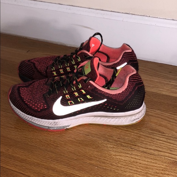 Nike Shoes - Nike Zoom Structure running shoes